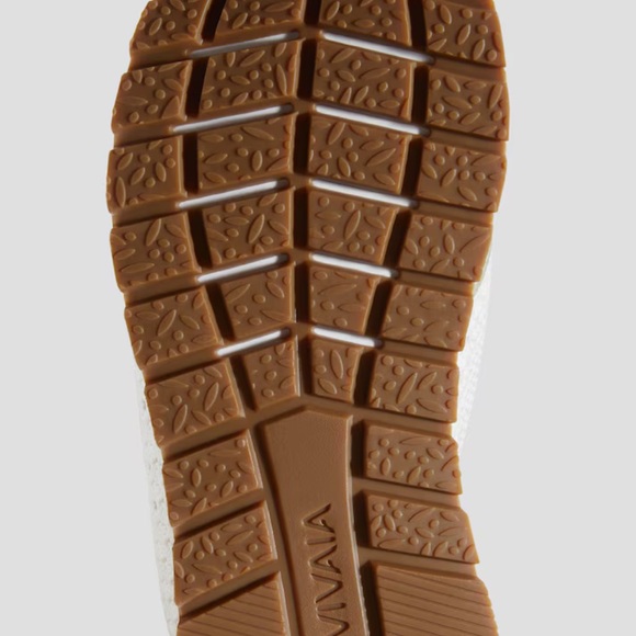 Stylish White and Tan Women's Sneakers - Picture 3 of 8